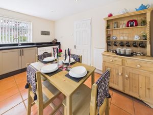 Breakfast Kitchen- click for photo gallery